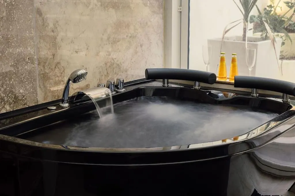 Vatican Garden Jacuzzi Rome Apartment